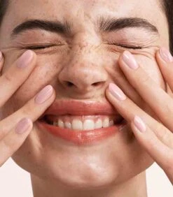 Pink Gellac - Ballerina Pink - Gellak - Vegan - Roze - Parel Finish - 15 Ml 6 Pink Gellac - Ballerina Pink - Gellak - Vegan - Roze - Parel Finish - 15 Ml -Poeder and Foundation Winkel 1050x1200 10