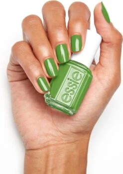 Essie Nagellak - 773 Feelin' Just Lime -Poeder and Foundation Winkel 852x1200 1