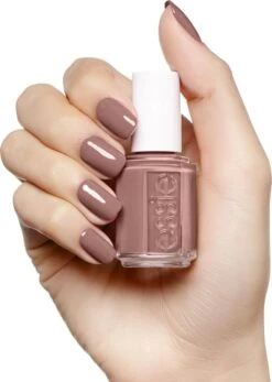 Essie Clothing Optional Nagellak - Taupe - Glanzend -Poeder and Foundation Winkel 855x1200