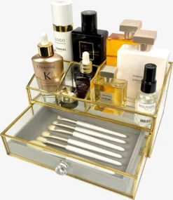 Make Up Organizer Stella | Goud| Cosmetica Organizer|sieraden Organizer | Make Up Organizer | Beautybox | Vitrine Boxje | Glazen Box |Makeup Organizer |Beauty Organizer | Makeupbox |Organizer | Storage Box |Make-uporganizer| Opbergdoos | Sieradendoos 15 Make Up Organizer Stella | Goud| Cosmetica Organizer|sieraden Organizer | Make Up Organizer | Beautybox | Vitrine Boxje | Glazen Box |Makeup Organizer |Beauty Organizer | Makeupbox |Organizer | Storage Box |Make-uporganizer| Opbergdoos | Sieradendoos -Poeder and Foundation Winkel 1040x1200 5