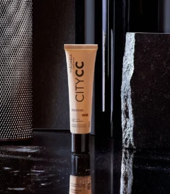 MÁDARA Anti-Pollution CC Cream SPF15 Medium Beige 40ml - Hyaluronzuur -UVA/UVB -Poeder and Foundation Winkel 1050x1200 3