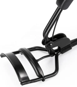 INTER-ESQUE® Wimperkruller - Eyelash Curler + 5x Gratis Extra Siliconen Pad - Zwart -Poeder and Foundation Winkel 1063x1200 6