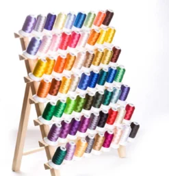 Merkloos Houten Naaigaren Rek - 60 Houders Voor Garen - Voor Naaien & Borduren - Opbergrek Staand - 60 Pinnen - Houder - Organizer - Hout -Poeder and Foundation Winkel 1154x1200 7