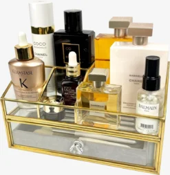 Make Up Organizer Stella | Goud| Cosmetica Organizer|sieraden Organizer | Make Up Organizer | Beautybox | Vitrine Boxje | Glazen Box |Makeup Organizer |Beauty Organizer | Makeupbox |Organizer | Storage Box |Make-uporganizer| Opbergdoos | Sieradendoos 19 Make Up Organizer Stella | Goud| Cosmetica Organizer|sieraden Organizer | Make Up Organizer | Beautybox | Vitrine Boxje | Glazen Box |Makeup Organizer |Beauty Organizer | Makeupbox |Organizer | Storage Box |Make-uporganizer| Opbergdoos | Sieradendoos -Poeder and Foundation Winkel 1171x1200 11