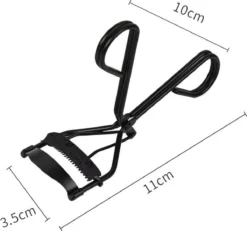 INTER-ESQUE® Wimperkruller - Eyelash Curler + 3x Gratis Extra Siliconen Pad & 3x Extra Kam - Zwart -Poeder and Foundation Winkel 1200x1123 4