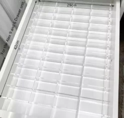 Jumanah® Collections "Sorted" - Medium - Set A - Make Up Organizer Ladeverdeler Transparant Acryl- Ikea Alex 9 Ladeblok 5 Jumanah® Collections "Sorted" - Medium - Set A - Make Up Organizer Ladeverdeler Transparant Acryl- Ikea Alex 9 Ladeblok -Poeder and Foundation Winkel 1200x1141 9