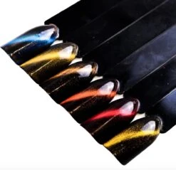 Cat Eye – Nail Art Tool – Magneet – Nagel Gellak -Poeder and Foundation Winkel 1200x1161 1