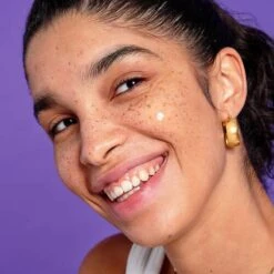 NYX Professional Makeup - Honey Dew Me Up Primer 22 NYX Professional Makeup - Honey Dew Me Up Primer -Poeder and Foundation Winkel 1200x1200 358