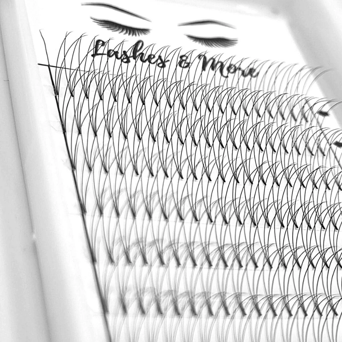 Lashes & More - Nepwimpers - 3D 12mm 0.07 D Krul - Pre-Made Volume Fans – Russian Volume – Pre-Made Fans- Wimperextensions – Wimper Extensions - Verkrijgbaar In Lengte 8mm Tot 15mm 2 Lashes & More - Nepwimpers - 3D 12mm 0.07 D Krul - Pre-Made Volume Fans – Russian Volume – Pre-Made Fans- Wimperextensions – Wimper Extensions - Verkrijgbaar In Lengte 8mm Tot 15mm - Afbeelding 2