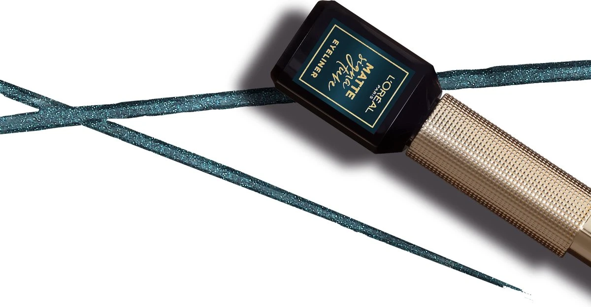 L’Oréal Paris Matte Signature Eyeliner Van Superliner – Matte Liquid Eyeliner – Waterproof - 04 Emeraude – Groen 2 L’Oréal Paris Matte Signature Eyeliner Van Superliner – Matte Liquid Eyeliner – Waterproof - 04 Emeraude – Groen - Afbeelding 2
