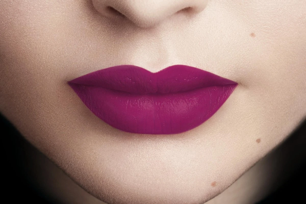 L'Oréal Paris Rouge Signature Lippenstift - 104 I Rebel - Paars - Matte Vloeibare Lipstick 3 L'Oréal Paris Rouge Signature Lippenstift - 104 I Rebel - Paars - Matte Vloeibare Lipstick - Afbeelding 3