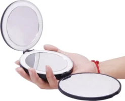 UNIQ Drievoudige Compacte Reisspiegel Met LED (vergroting 5x En 10x) - Make Up Spiegel Met Verlichting - Zwart -Poeder and Foundation Winkel 1200x965 2