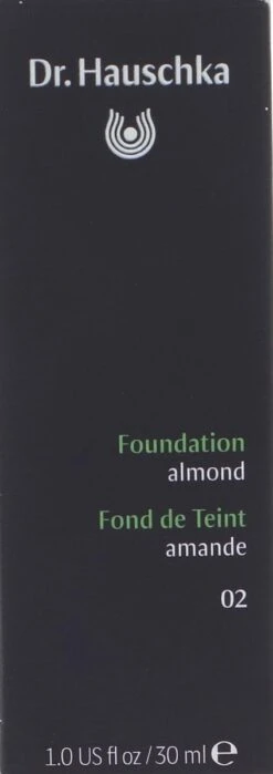 Dr. Hauschka - Foundation - 02 Almond -Poeder and Foundation Winkel 424x1200 2