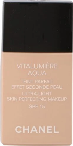 Chanel Vitalumiere Aqua Foundation - 30 Beige - SPF15 - 30 Ml 19 Chanel Vitalumiere Aqua Foundation - 30 Beige - SPF15 - 30 Ml -Poeder and Foundation Winkel 600x1200 1