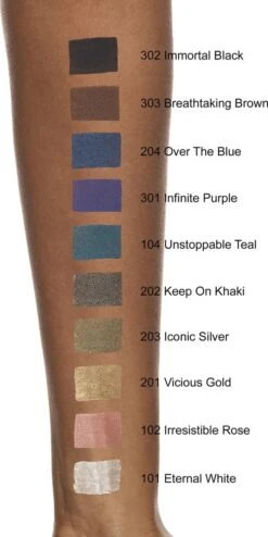 L'Oréal Paris Infallible Eye Paint - 203 Iconic Silver - Oogschaduw 12 L'Oréal Paris Infallible Eye Paint - 203 Iconic Silver - Oogschaduw -Poeder and Foundation Winkel 600x1200 6