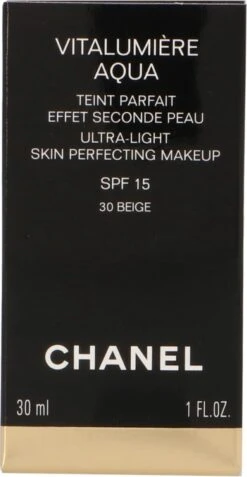 Chanel Vitalumiere Aqua Foundation - 30 Beige - SPF15 - 30 Ml 15 Chanel Vitalumiere Aqua Foundation - 30 Beige - SPF15 - 30 Ml -Poeder and Foundation Winkel 622x1200