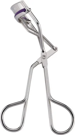Tweezerman Classic Lash Curler - Wimperkruller -Poeder and Foundation Winkel 668x1200 3