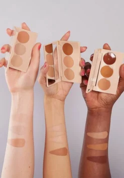 Rimmel London Rimmel Insta Conceal & Contour Palette -Poeder and Foundation Winkel 833x1200