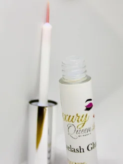 Luxuryqueenlashes Wimperlijm - Clear, Doorzichtig (2st) (NIEUWE VERPAKKING) 6 Luxuryqueenlashes Wimperlijm - Clear, Doorzichtig (2st) (NIEUWE VERPAKKING) -Poeder and Foundation Winkel 904x1200 2