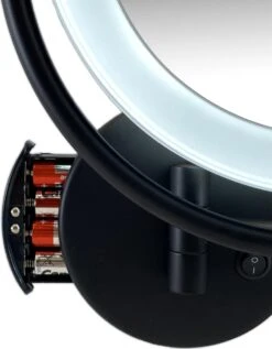 Metalen Verlichte Wand Knik Arm Make-up LED Spiegel Mat Zwart, Dubbelzijdig Verlicht, 10x Vergroting 22cm Doorsnee, Inculsief 4x AA Batterijen En Stroomkabel(USB) Badkamer Spiegel 6 Metalen Verlichte Wand Knik Arm Make-up LED Spiegel Mat Zwart, Dubbelzijdig Verlicht, 10x Vergroting 22cm Doorsnee, Inculsief 4x AA Batterijen En Stroomkabel(USB) Badkamer Spiegel -Poeder and Foundation Winkel 936x1200